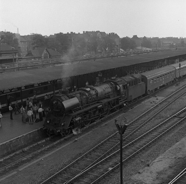 DB 03 0046-7 in Berlin Lichtenberg Bild 03